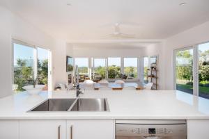 Ocean Panorama on Hetty with pool and spa