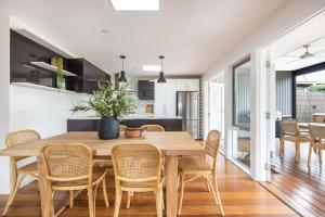 Elizabeth Lodge with Spa Walk to beach