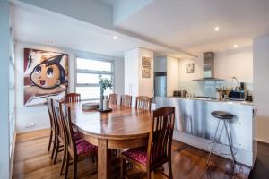 Elwood Village Entertainer