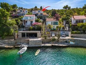 Vila Tudor - Ložišće