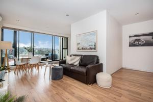 Aqua Views of the bay in Mornington