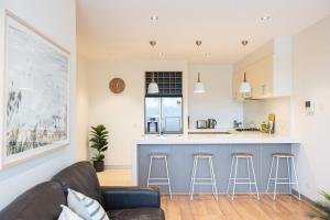 Aqua Views of the bay in Mornington