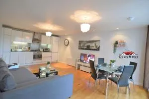 Elegant Central Self Contained Flat by CozyNest. - 瓦灵福德