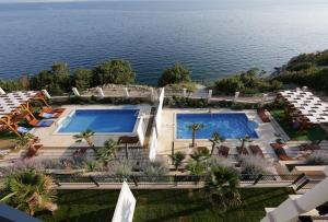 Beachfront apartment with pool, panoramic sea view - by Traveler tourist agency Krk - ID 2390