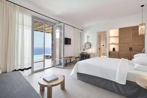 Deluxe Suite with Private Pool – Sea View room in Mykonos Euphoria