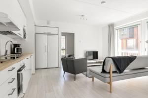 Kotimaailma - Valoisa kolmio Espoon keskustassa