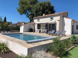 Villa Andrée avec piscine à proximité de la mer