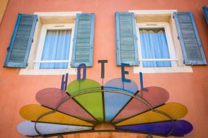 Hotels The Originals Boutique, Hotel Cassitel, Cassis : photos des chambres