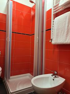 B&B LEONUM