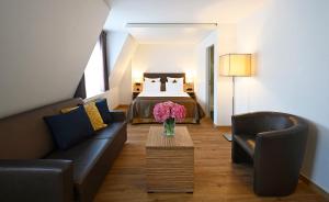 Junior Suite room in Mercure Stoller Zürich