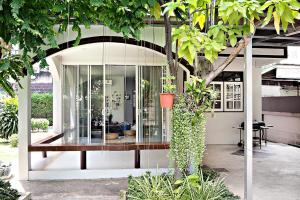 Suttisan 地铁口二层独栋花园别墅 五卧室三卫