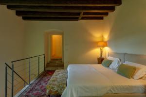 Junior Suite room in Massimago Wine Tower