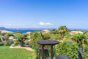 Villa Palma Giens - Vue Mer Panoramique -Piscine Chauffée Mai à Septembre- 4 chambres -Garage