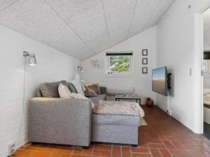 Holiday Home Ozrenka - 800m from the sea by Interhome