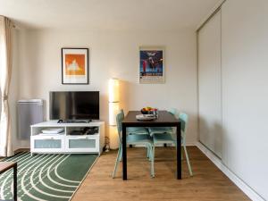 Apartment Le Domaine du Vert Coteau by Interhome
