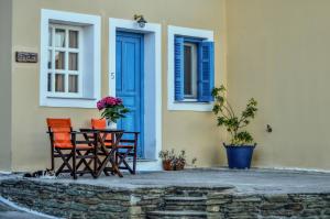 Mainades Maisonettes & Studios Andros Greece