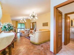 Holiday Home Rosa-Margherita-Lavanda-Ginestra-Gelsomi by Interhome