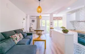 Gorgeous Apartment In Granada With Wifi - Cájar