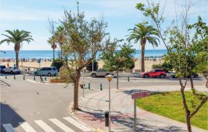 Stunning Apartment In Oropesa Del Mar