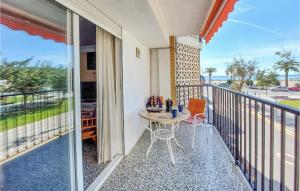 Stunning Apartment In Oropesa Del Mar