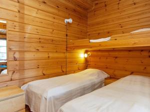 Holiday Home Metsänpirtti 1 by Interhome