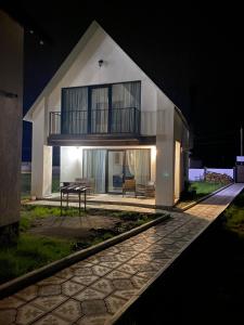 White House near Borjomi Sadgeri