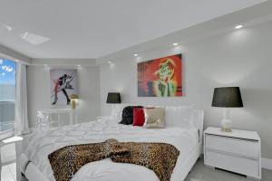 Star Dust! Heart of Miami Dream Stay! 4 BR