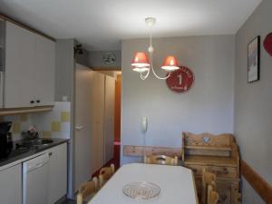 Appartement cosy au pied des pistes avec terrasse - FR-1-181-2722