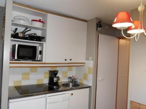 Appartement cosy au pied des pistes avec terrasse - FR-1-181-2722