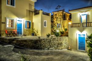 Mainades Maisonettes & Studios Andros Greece