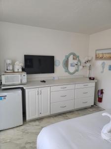 Nassau Inn Beachfront