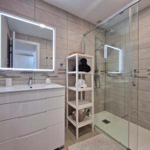 Cozy Ocean view 1 BDR APT, Club Paraiso