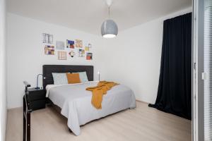 The Sunny Riverside Flat