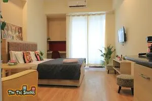 #Best #Stay #PVR Cinemas #Food Court #Mall #Independent within Gaur City Mall by Taj Studios near Expo Centre #Club Party and Stay - Meerut