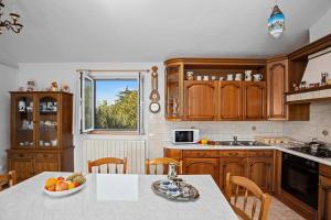 Apartment Tedi with Sea View