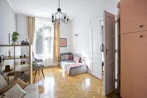 Large Apartment next to Main Station - 85 m2