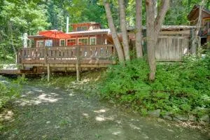 Leavenworth Cabin with Private Hot Tub! - Telma