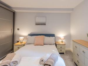 Amaranth Stylish town centre apartment - Pass the Keys