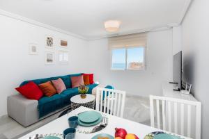 Sea view and 350m to the beach