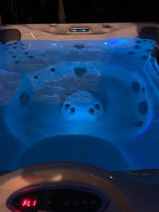 Maisons de vacances Villa Baptiste Spa Sauna Billard Piano ping-pong baby-foot Piscine pres de Bordeaux : photos des chambres