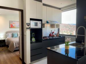 Sky Suites - City Center First Class Apartment
