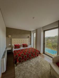 Double Room with Mountain View room in Quinta de VillaSete