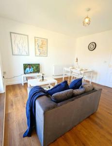 2-Bed, Sleeps 5, 1 Bath, Parking, WiFi