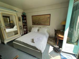 "Maison 1850 Paris 18" Chambre G avec terrasse et parking en option