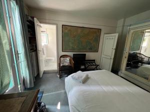 "Maison 1850 Paris 18" Chambre G avec terrasse et parking en option