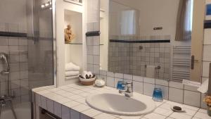 Hotels Hotel Le Mas Trilles : photos des chambres