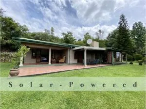 Berg Escape Kiepersol - Spacious Luxury Family Home - Bergview