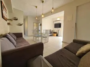 Ben Yehuda Penthouse - פנטהאוז משפחתי מקסים עם גג פרטי וג'קוזי במרכז העיר - 内韦伊兰