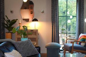 Fun & Eccentric + Uptown + Getaway + King Studio