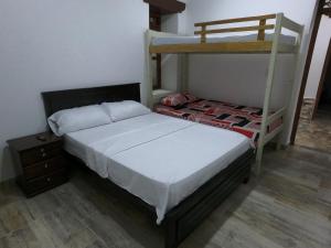 Balcones de la Rivera Apartamento Azulejo 3